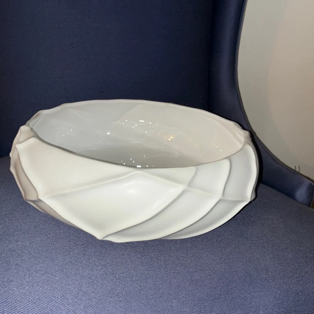 Zodax Large Belize‎ Ridged Serving Bowl and/or Decorative Bowl.
